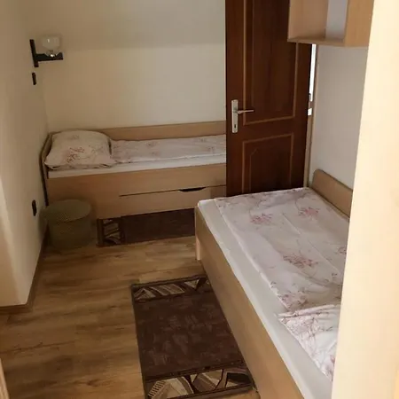 Adam Vendeghaz Guest house *