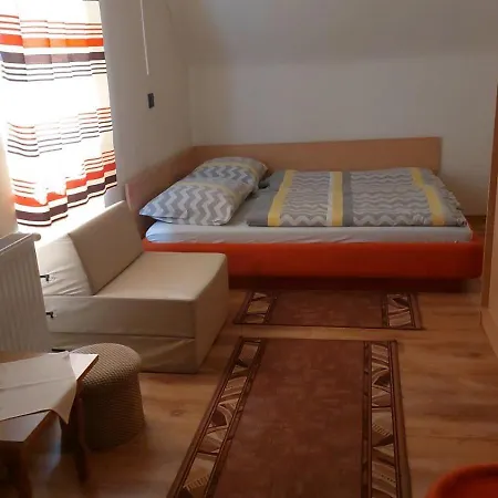 Guest house Adam Vendeghaz *