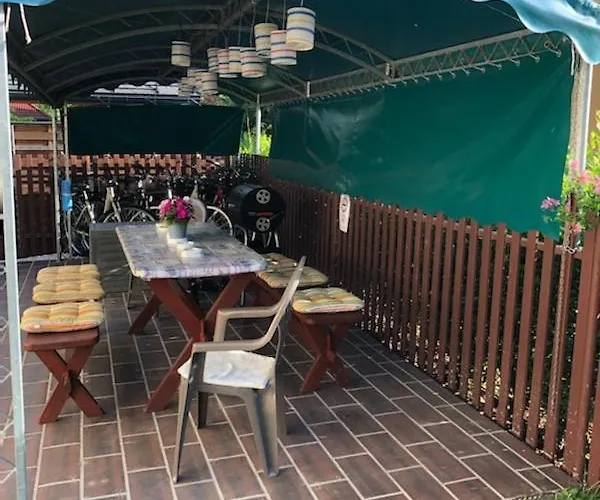 Konukevi Adam Vendeghaz