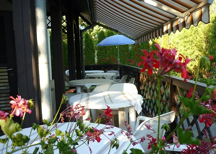 Adam Vendeghaz Gæstehus